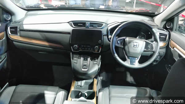 Honda CR-V 2018 Top Features: New Exterior & Interior Design, Diesel Engine & More