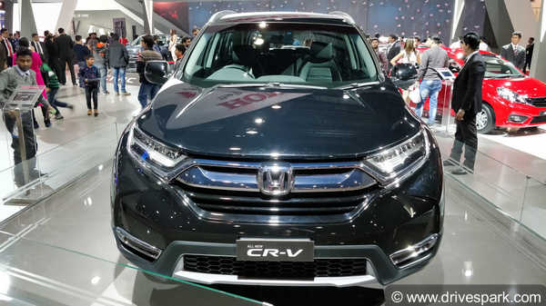 Honda CR-V 2018 Top Features: New Exterior & Interior Design, Diesel Engine & More