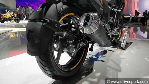 Honda X-Blade Top Features You Should Know: Full-LED Lights, Digital Speedo, Five Colours & More