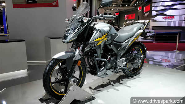 Honda X-Blade Top Features You Should Know: Full-LED Lights, Digital Speedo, Five Colours & More