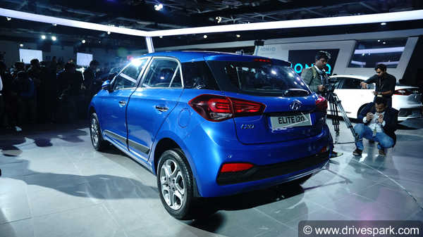 Hyundai Elite i20 2018 Top Features You Should Know: 7-Inch Infotainment, Rear AC Vents & More