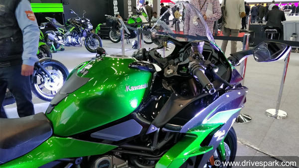 Auto Expo 2018: Kawasaki Ninja H2 SX Launched In India - Price, Specifications,Features & Images