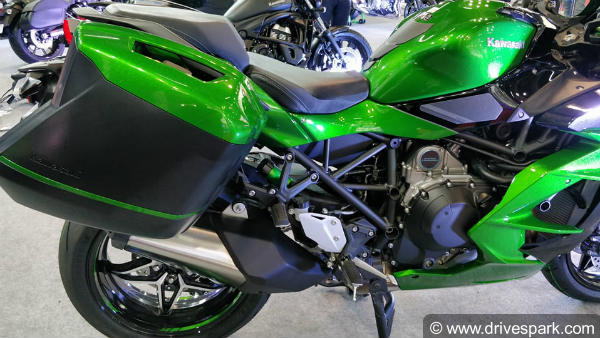 Auto Expo 2018: Kawasaki Ninja H2 SX Launched In India - Price, Specifications,Features & Images