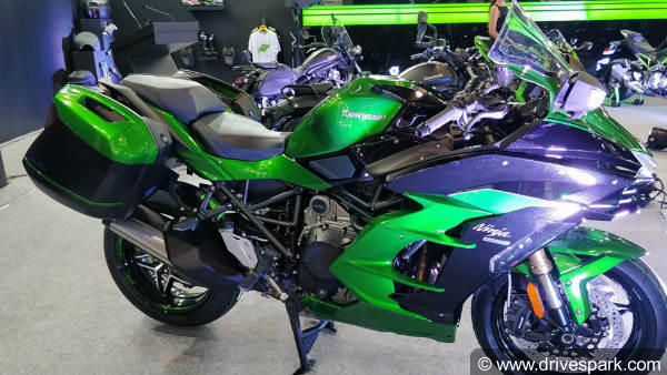 Auto Expo 2018: Kawasaki Ninja H2 SX Launched In India - Price, Specifications,Features & Images