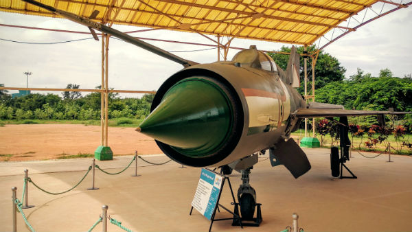 Avani Chaturvedi, IAF Flying Officer, Becomes The First Indian Sister To Fly A Fighter Jet Alone Avani Chaturvedi, IAF Flying Officer, Becomes The First Indian Sister To Fly A Fighter Jet Alone