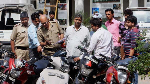 Joyride On Bonnet Of Car - Stunting And Street Racing On Public Roads Need to Be Reported