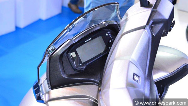 Suzuki Burgman Street First Look Review 