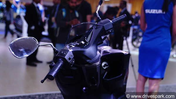 Suzuki Burgman Street Top Features: Maxi Scooter Design, LED Lights, Digital Speedometer & More