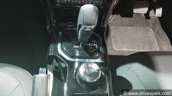 Tata Nexon AMT Bookings Open: Dealer Level Booking Amount, Delivery Details, Expected Price, Specifications, Features & Images 