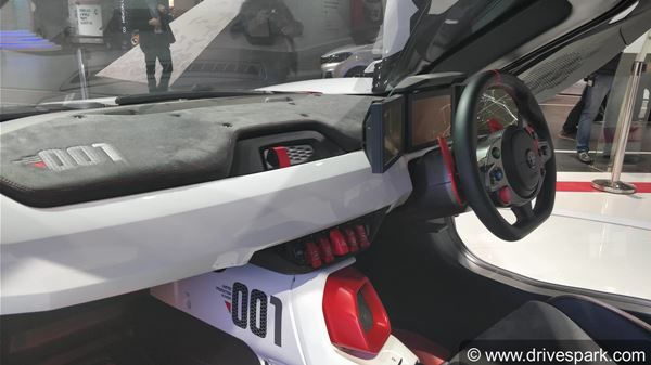 Tata Tamo Racemo Top Features You Should Know: MOFlex Body, Triple Displays, Paddle Shifts & More Tata Tamo Racemo Top Features You Should Know: MOFlex Body, Triple Displays, Paddle Shifts & More