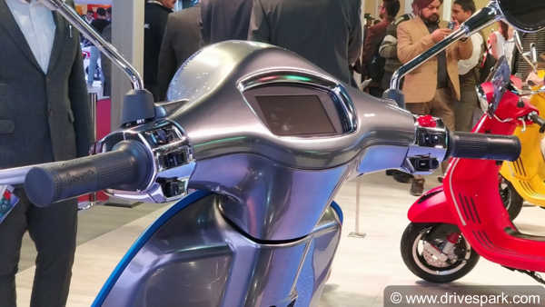 Auto Expo 2018: Vespa Elettrica E-Scooter Showcased - Specifications, Features & Images
