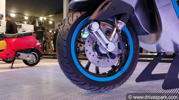 Auto Expo 2018: Vespa Elettrica E-Scooter Showcased - Specifications, Features & Images