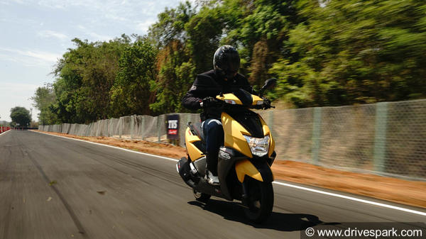 TVS NTorq 125 Top Features: Bluetooth Connectivity, LCD Display With 55 Features, Disc Brake & More