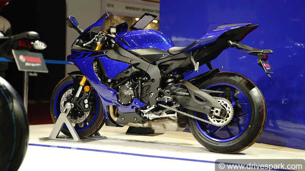 Auto Expo 2018: Yamaha Bikes & Scooters At Auto Expo; Unveils, Showcases, Concepts & Images