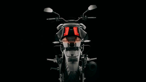 Royal Enfield Thunderbird 350X Vs Bajaj Dominar 400 Comparison: Price, Specifications, Features, Mileage & Details