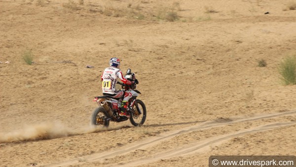 Maruti Suzuki Desert Storm 2018: CS Santosh Crashes Out In Stage 3 Maruti Suzuki Desert Storm 2018: CS Santosh Crashes Out In Stage 3