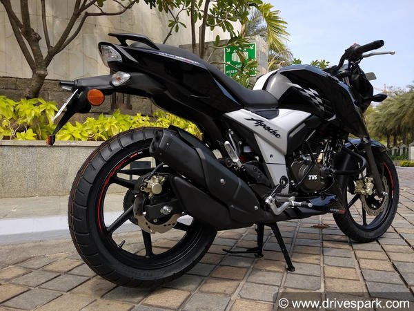 TVS Apache RTR 160 Top Features: Race-Derived Chassis, Digital Speedometer, Pirelli Tyres & More