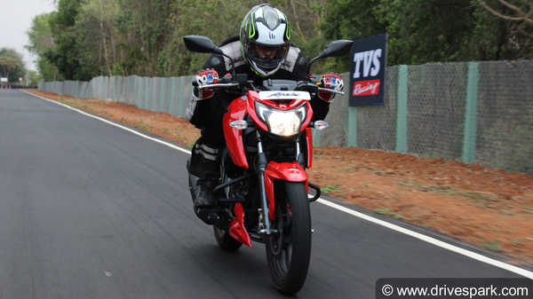 2018 TVS Apache RTR 160 4V Vs. Bajaj Pulsar NS160 Comparison: Price, Specifications, Features, Mileage & Details
