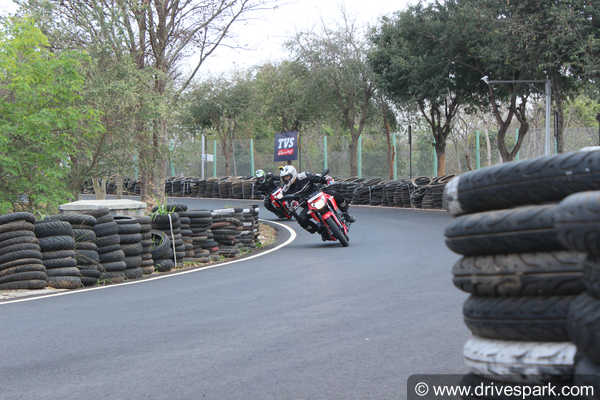 TVS Apache RTR 160 4V First Ride Review — A True Entry-Level Race Machine