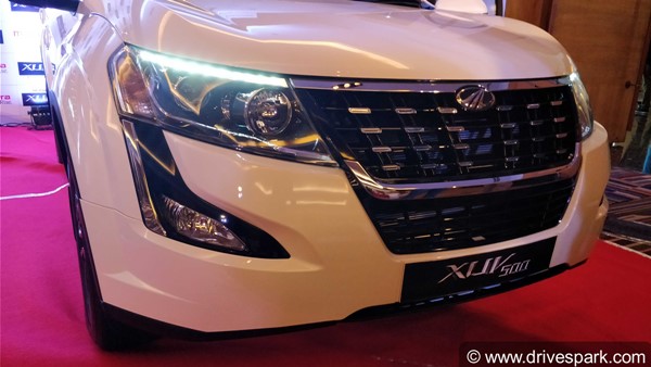 2018 Mahindra XUV500 Variants In Detail: Price, Specifications, Mileage And Features