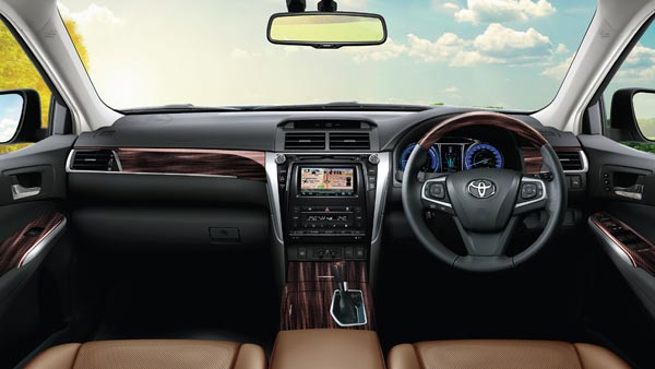 2018 Toyota Camry Hybrid Launched In India At Rs 37.22 Lakh: Specifications, Features And Images