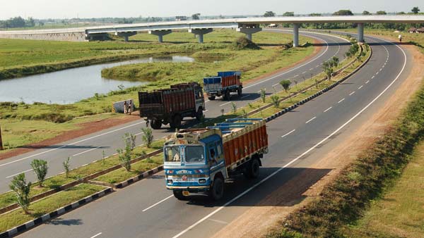 India To Get Super Expressway Soon; To connect Delhi And Mumbai