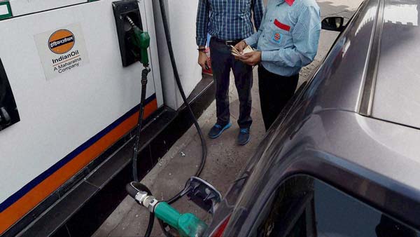 Government Asks Oil Retailers To Reduce Fuel Prices Rather Than Cutting Excise Duty