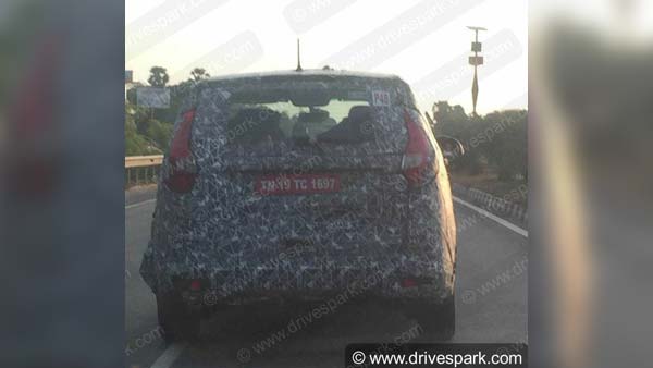 Exclusive: Mahindra U321 MPV Spotted Testing In Chennai