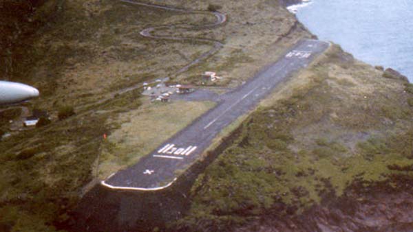 The Numbers On Airport Runways: What Do They Mean? How Do Runways Get Their Numbers?