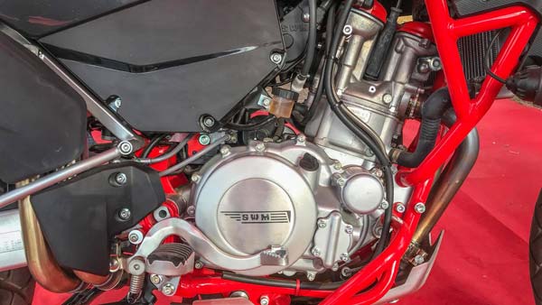 SWM SuperDual T 600 Showcased In India; Launch Details And Expected Price SWM SuperDual T 600 Showcased In India; Launch Details And Expected Price