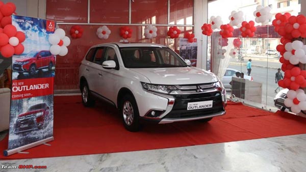2018 Mitsubishi Outlander Starts Arriving At Dealerships Ahead Of Launch