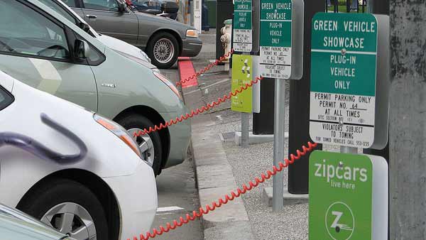 Electric Car Charging Stations To Be 3Km Apart In Cities; 50Km Distance On Highway Electric Car Charging Stations To Be 3Km Apart In Cities; 50Km Distance On Highway