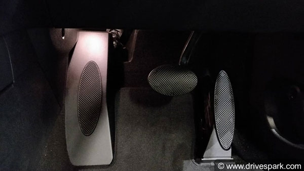 2018 MINI Countryman Top Features: BMW X1 Platform, Picnic Bench, Switch Gears, Split Seats & More