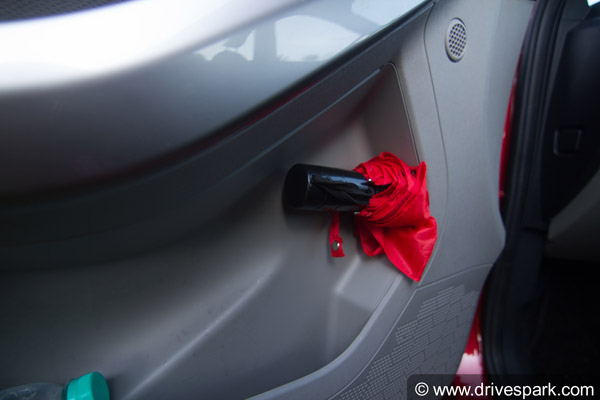 Tata Nexon Disadvantages (Cons) and Advantages (Pros): Design, Features, AMT, Comfort, Practicality & More