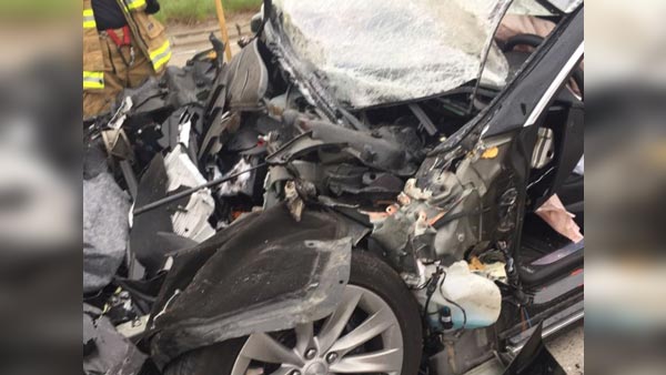 A Tesla Model S Crashes Into A Fire Engine: The Latest Tesla Model S Accident Took Place In South Jordan