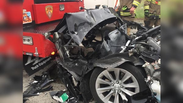 A Tesla Model S Crashes Into A Fire Engine: The Latest Tesla Model S Accident Took Place In South Jordan