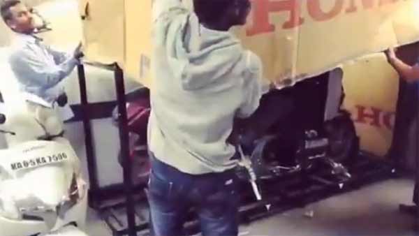 India’s First 2018 Honda Goldwing Arrives In Bangalore Dealership