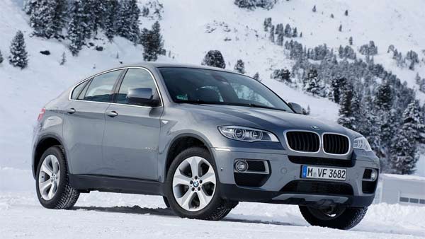 Nigerian Man gets Buried In A BMW X6 — Son Fulfils Promise To Father