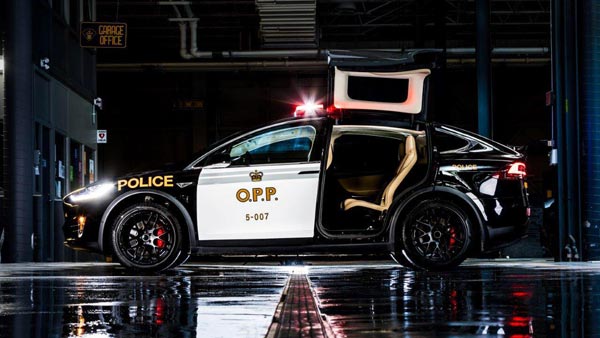 Swiss Police Gets Tesla Model X SUV; Replaces Old Diesel Police Cars Swiss Police Gets Tesla Model X SUV; Replaces Old Diesel Police Cars