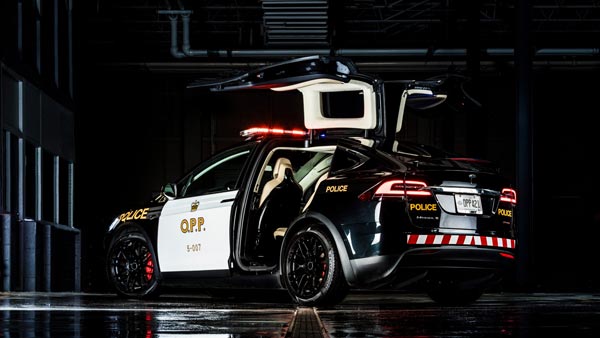 Swiss Police Gets Tesla Model X SUV; Replaces Old Diesel Police Cars Swiss Police Gets Tesla Model X SUV; Replaces Old Diesel Police Cars