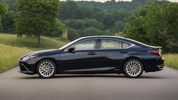 New Lexus ES 300h Launched In India; Priced At Rs 59.13 Lakh