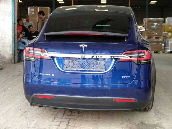 India’s First Tesla Model X 100D Lands In Mumbai
