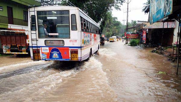 Kerala Floods 2018 — Facts & Precautions To Know While Driving Through The Flooding