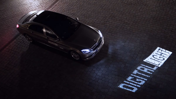 Mercedes-Benz Digital Light Technology: Car Communicates With You Through Words