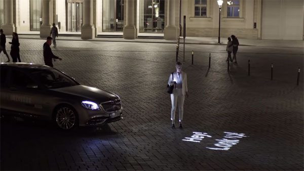 Mercedes-Benz Digital Light Technology: Car Communicates With You Through Words