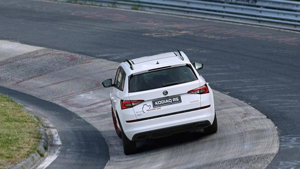 Skoda Kodiaq RS Teased Ahead Of Unveil; To Be Showcased At The Paris Motor Show