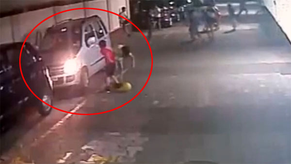 Maruti WagonR Runs Over Boy Who Walks Away From The Incident Maruti WagonR Runs Over Boy Who Walks Away From The Incident