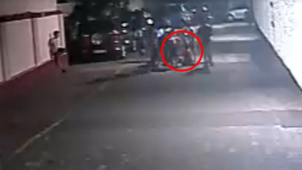 Maruti WagonR Runs Over Boy Who Walks Away From The Incident Maruti WagonR Runs Over Boy Who Walks Away From The Incident