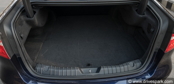 Jaguar XF 20d Road Test Review — An Executive Luxury Sedan