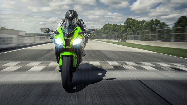 Kawasaki Ninja ZX-10R & ZX-10RR Price Hike: Prices Increased By Around Rs 50,000